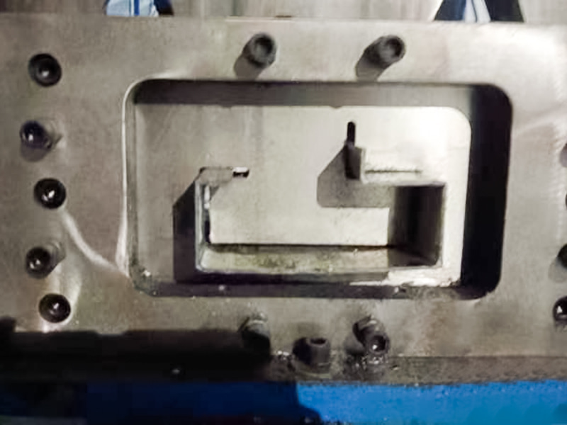 快拼箱横梁冷弯成型机