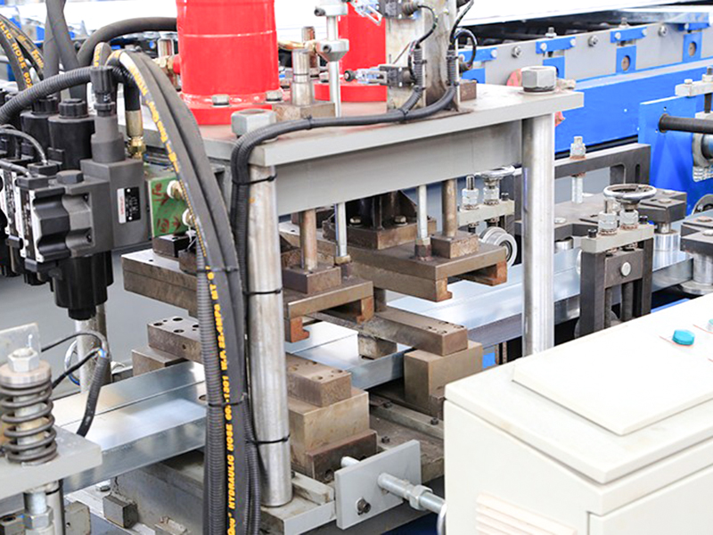 80-300型C/U檩条冷弯成型机